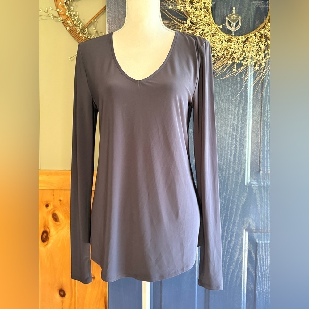 NIC+ZOE Charcoal Long Sleeve Top with thumb holes size M
